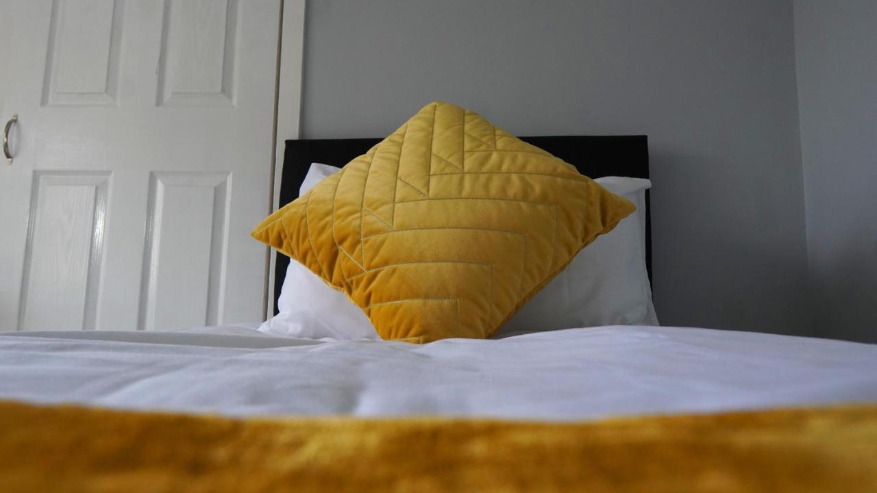 Portobello House - Four Bedroom House Perfect For Contractors - Sleeps 6 - Free Parking Wolverhampton Exterior foto